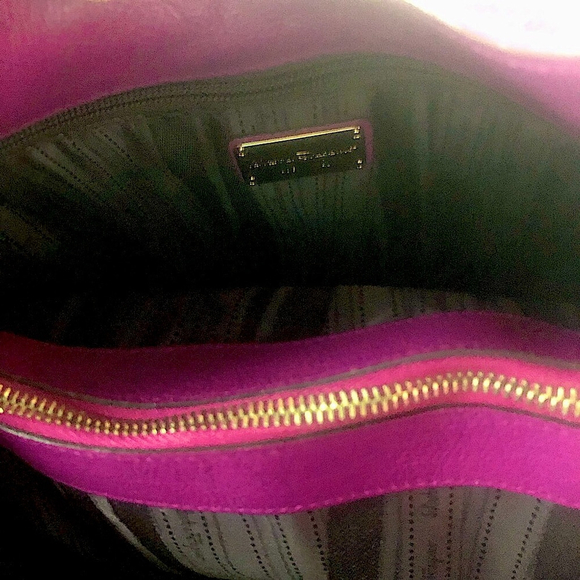 SALVATORE FERRAGAMO GANCINI Magenta Leather Betulla Shoulder Bag w/ Side Pockets - Picture 14 of 17